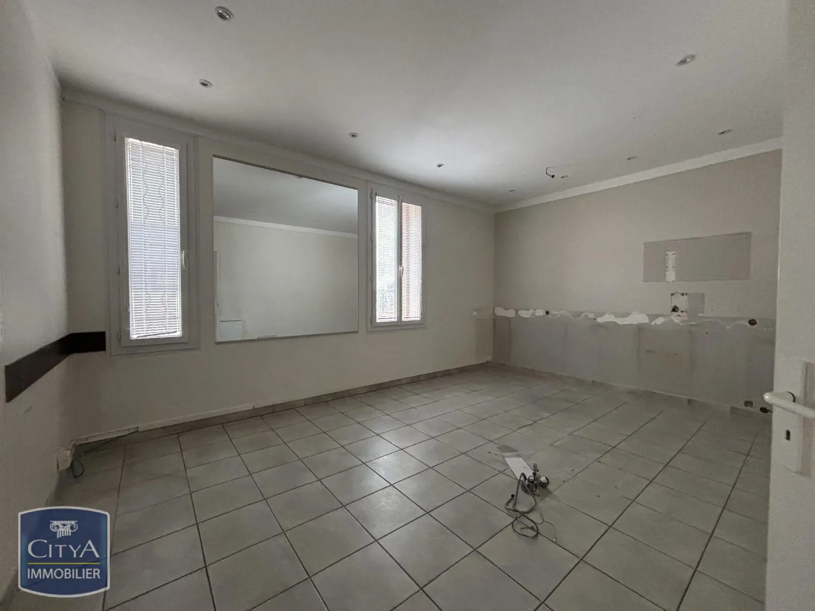 Photo 6 Local Commercial