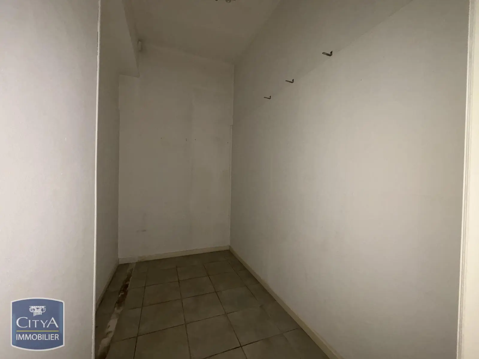 Photo 11 Local Commercial