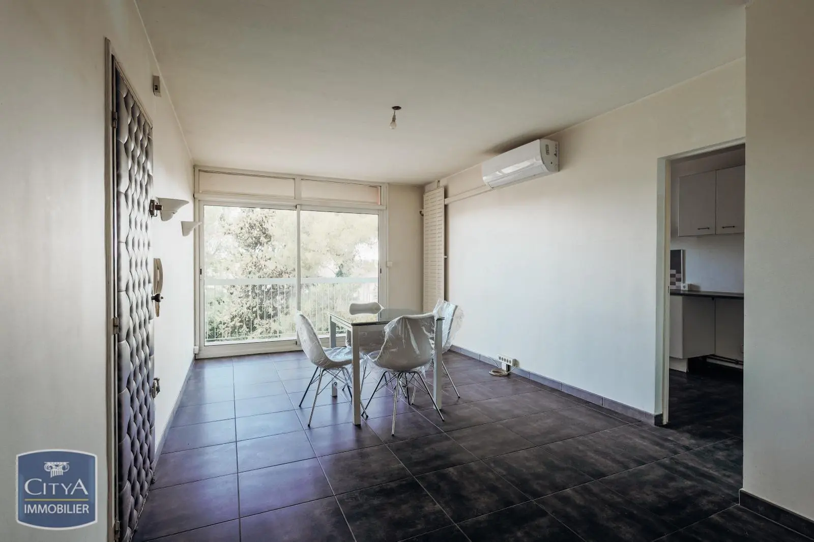 Photo 2 Appartement 4 pièces 75m²
