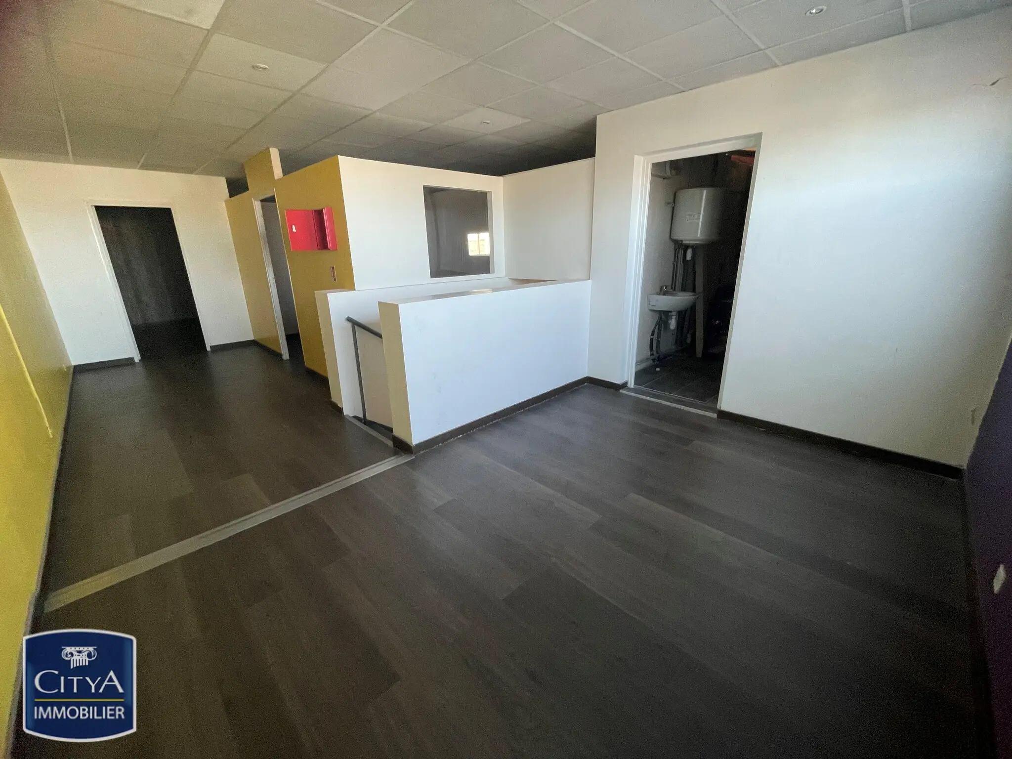 Photo 2 local commercial Marignane