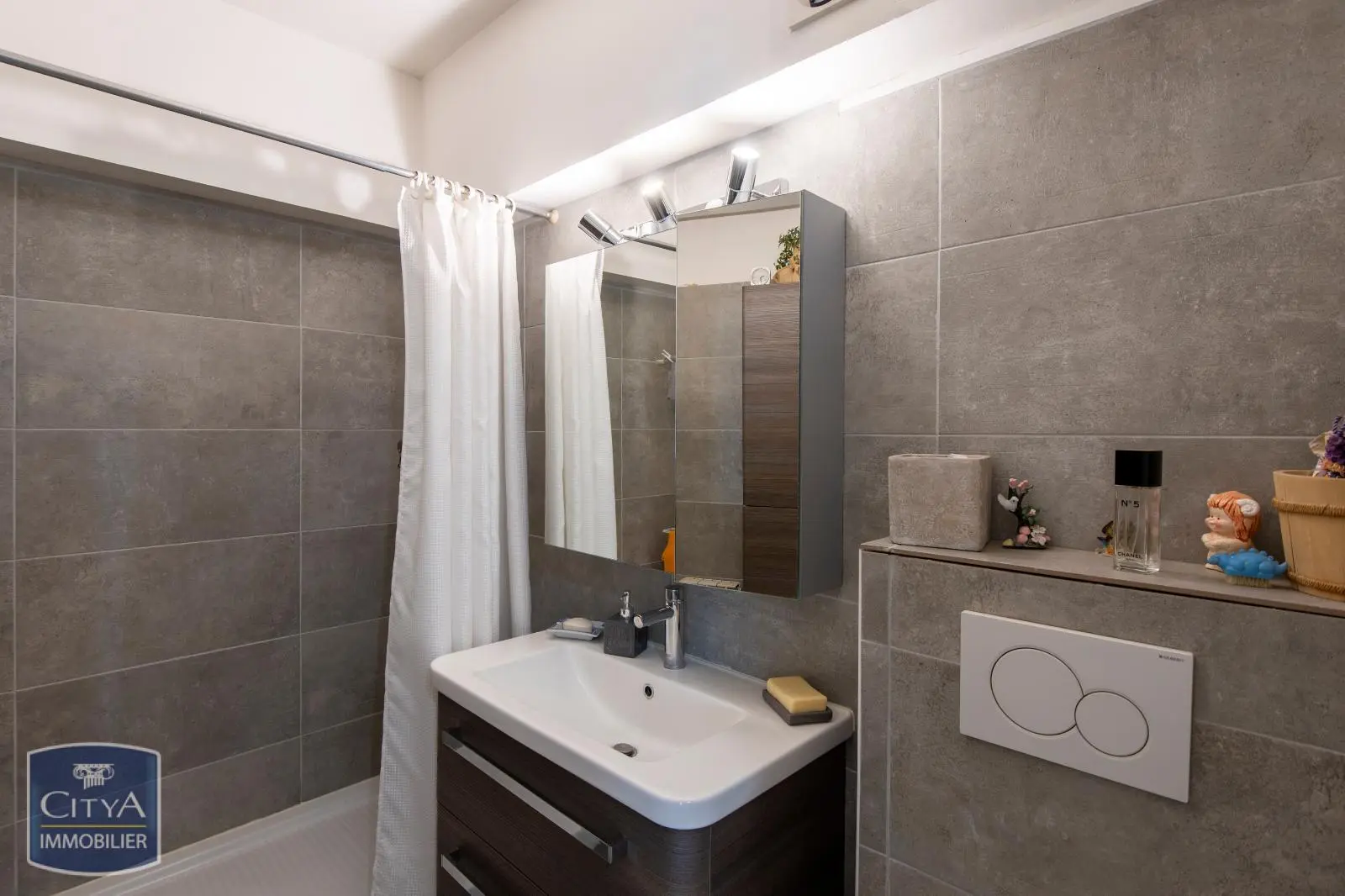 Photo 3 Appartement 1 pièce 34.25m²