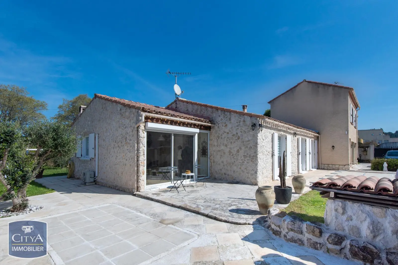 Photo 2 Maison 5 pièces 150m²