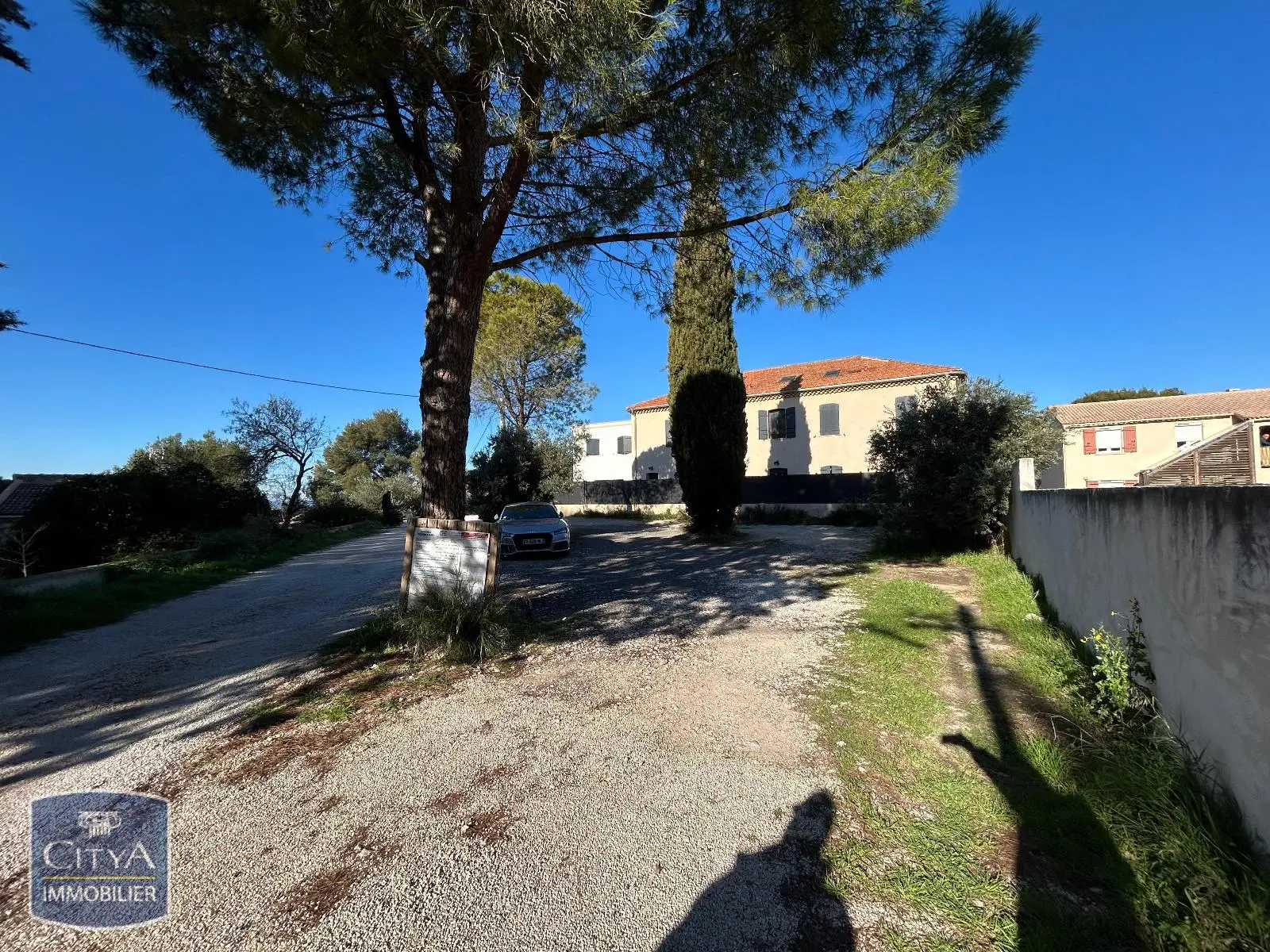 Photo 2 Terrain 325m²