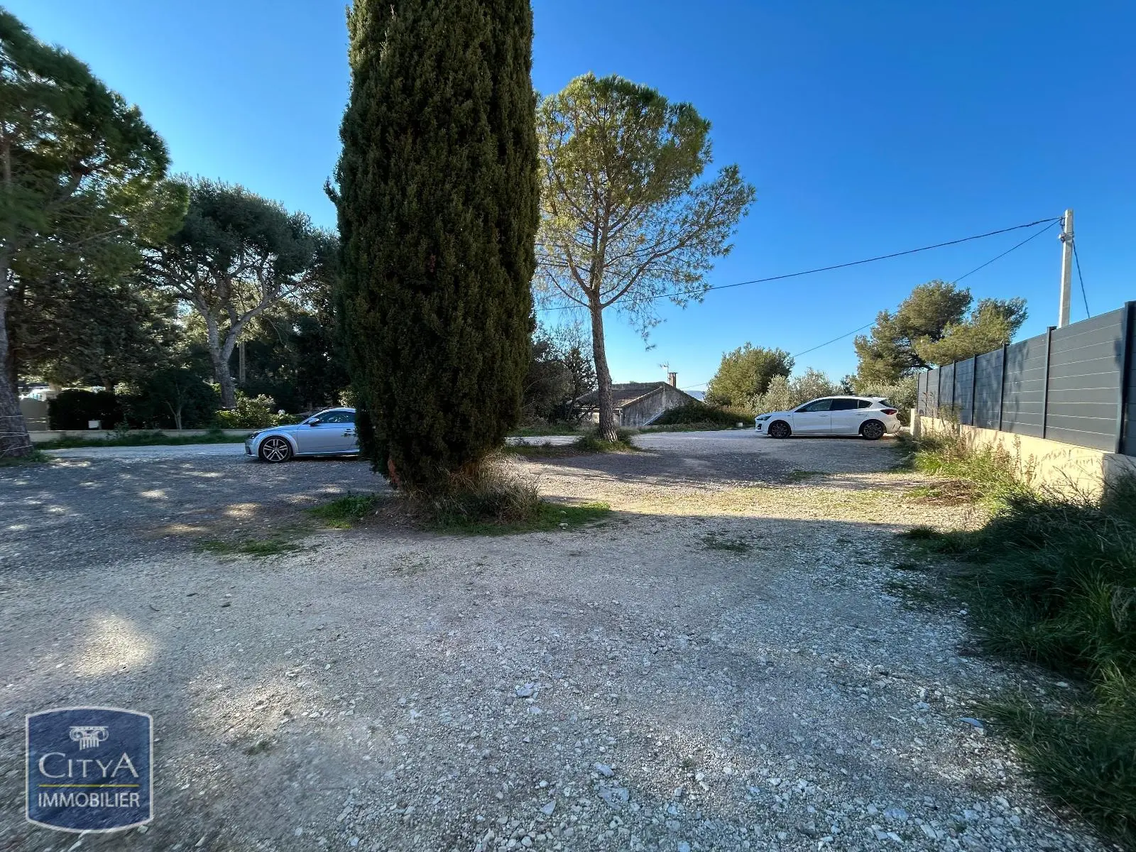 Photo 4 Terrain 325m²