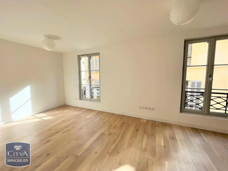 Photo 2 Appartement 1 pièce 28.93m²