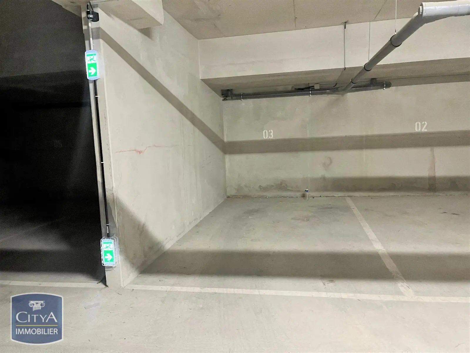 Photo 1 Parking