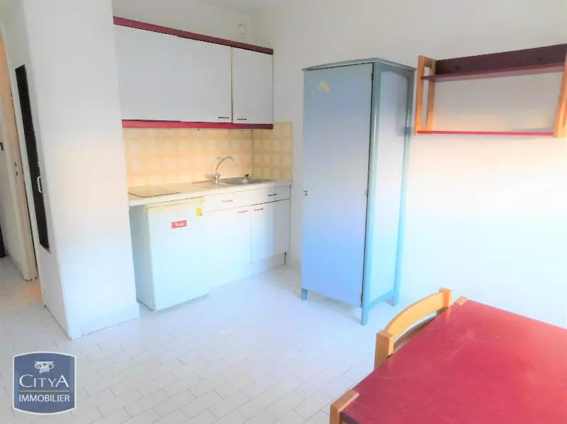 Illustration pour Appartement 1 pièce 18m² Photo Appartement 1 pièce 18m²