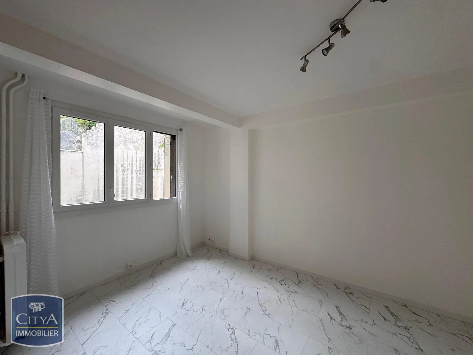Photo 3 Appartement 1 pièce 30.43m²