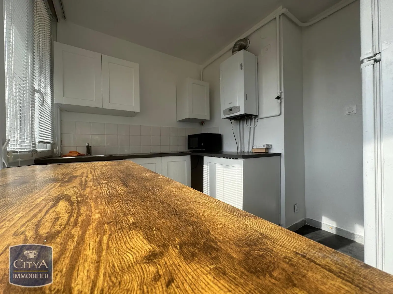 Photo 1 Appartement 1 pièce 28.18m²