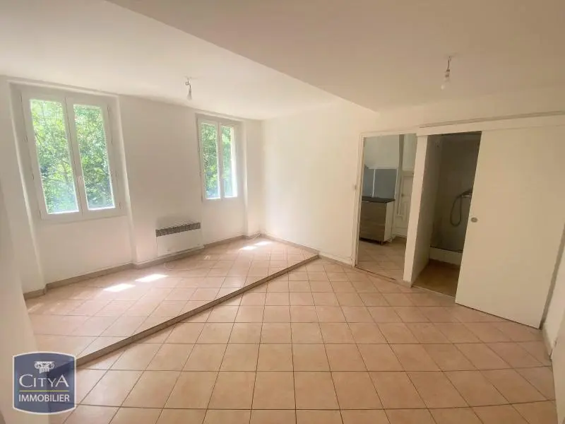 Photo 1 Appartement 1 pièce 25.3m²