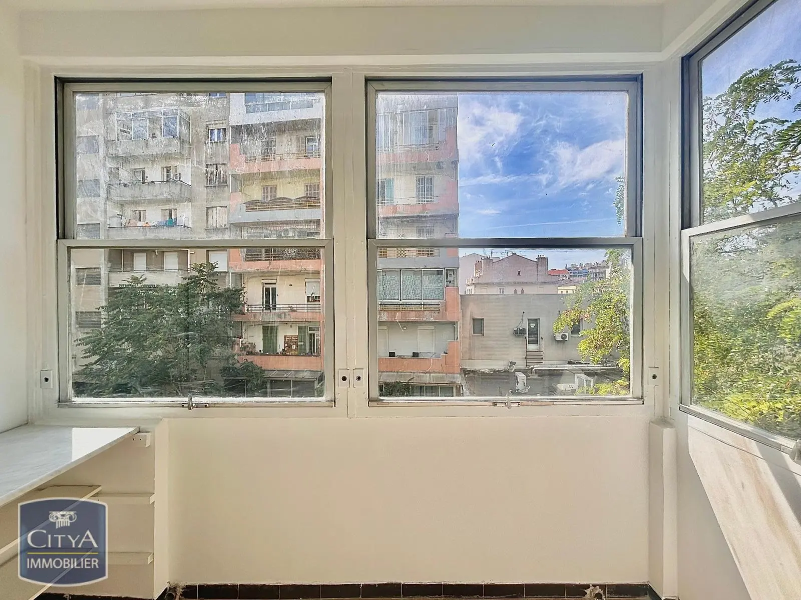 Photo 1 Appartement 1 pièce 28.9m²