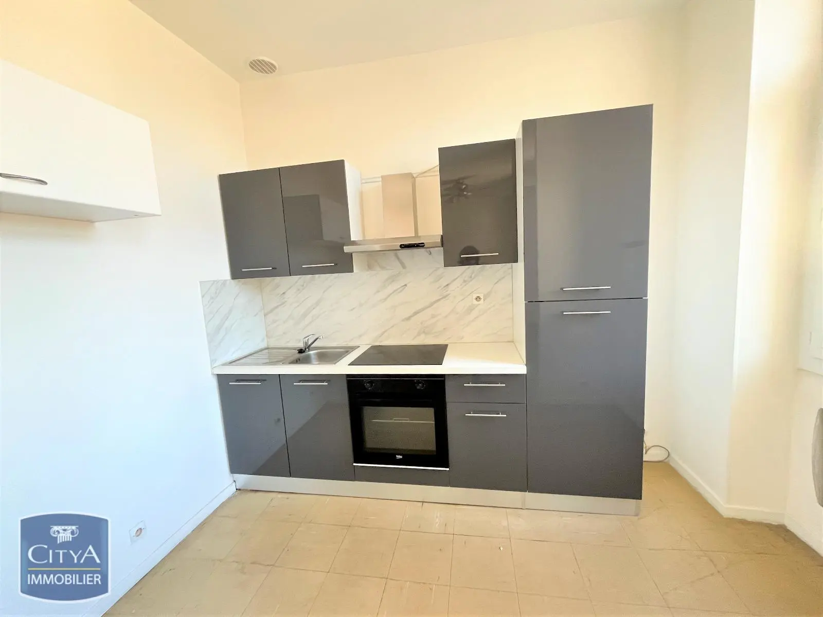 Photo 2 Appartement 1 pièce 35.01m²