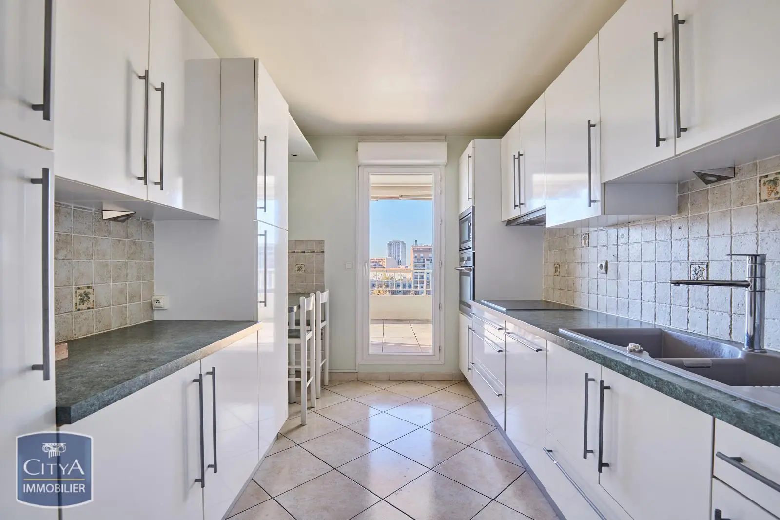 Photo 3 Appartement 4 pièces 126m²