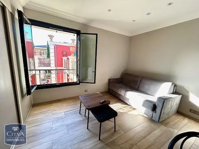 Photo 2 Appartement 1 pièce 18.12m²