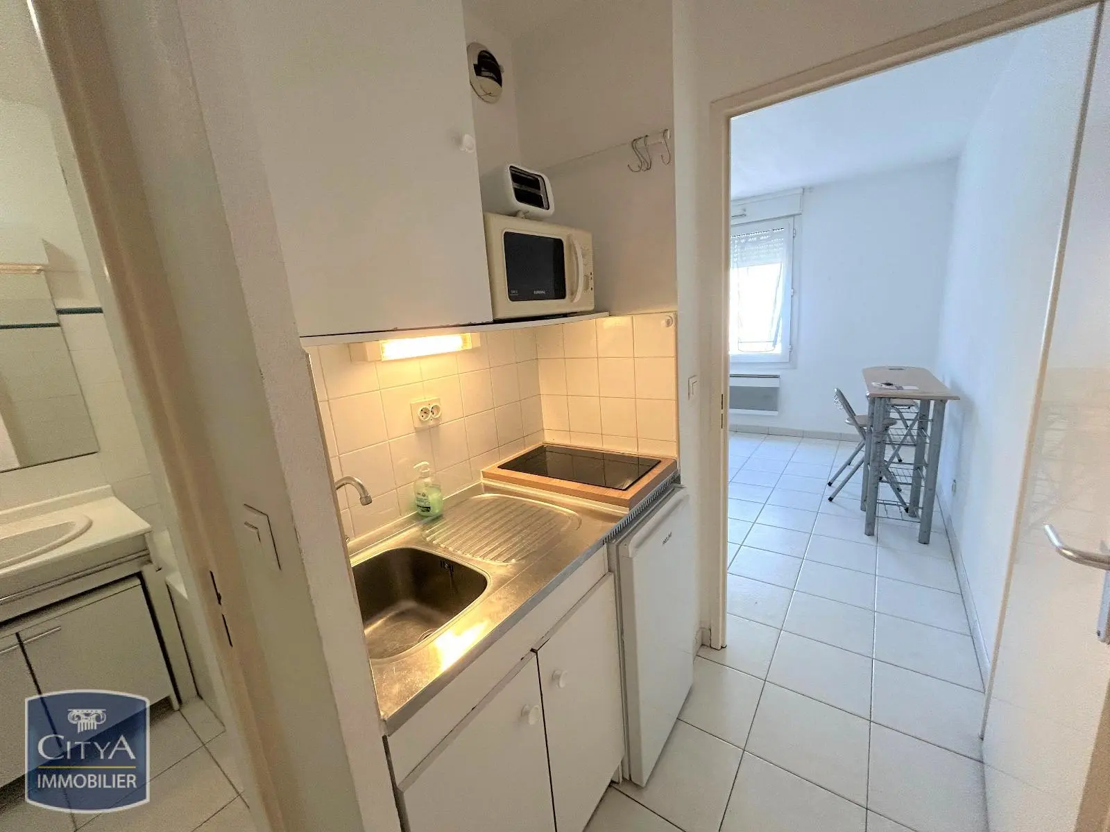 Photo 1 Appartement 1 pièce 19m²