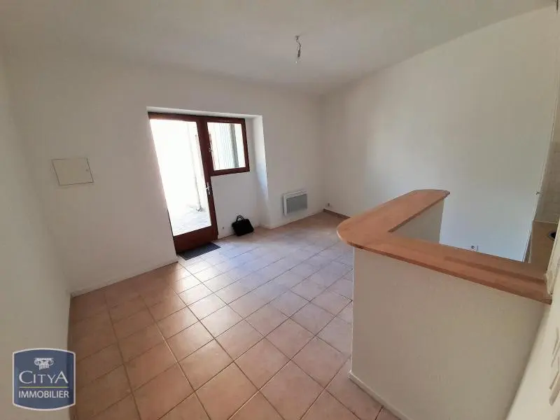 Photo 1 Appartement 1 pièce 25.47m²