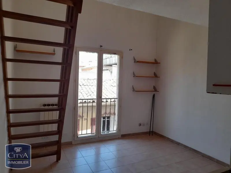 Photo 2 Appartement 1 pièce 24.75m²