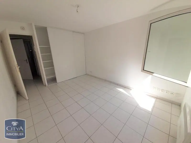 Photo 1 Appartement 1 pièce 26.71m²