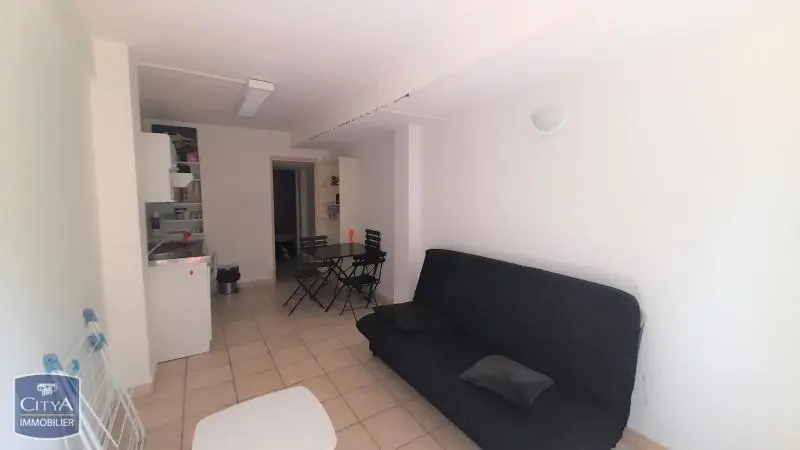 Photo 2 Appartement 1 pièce 28m²