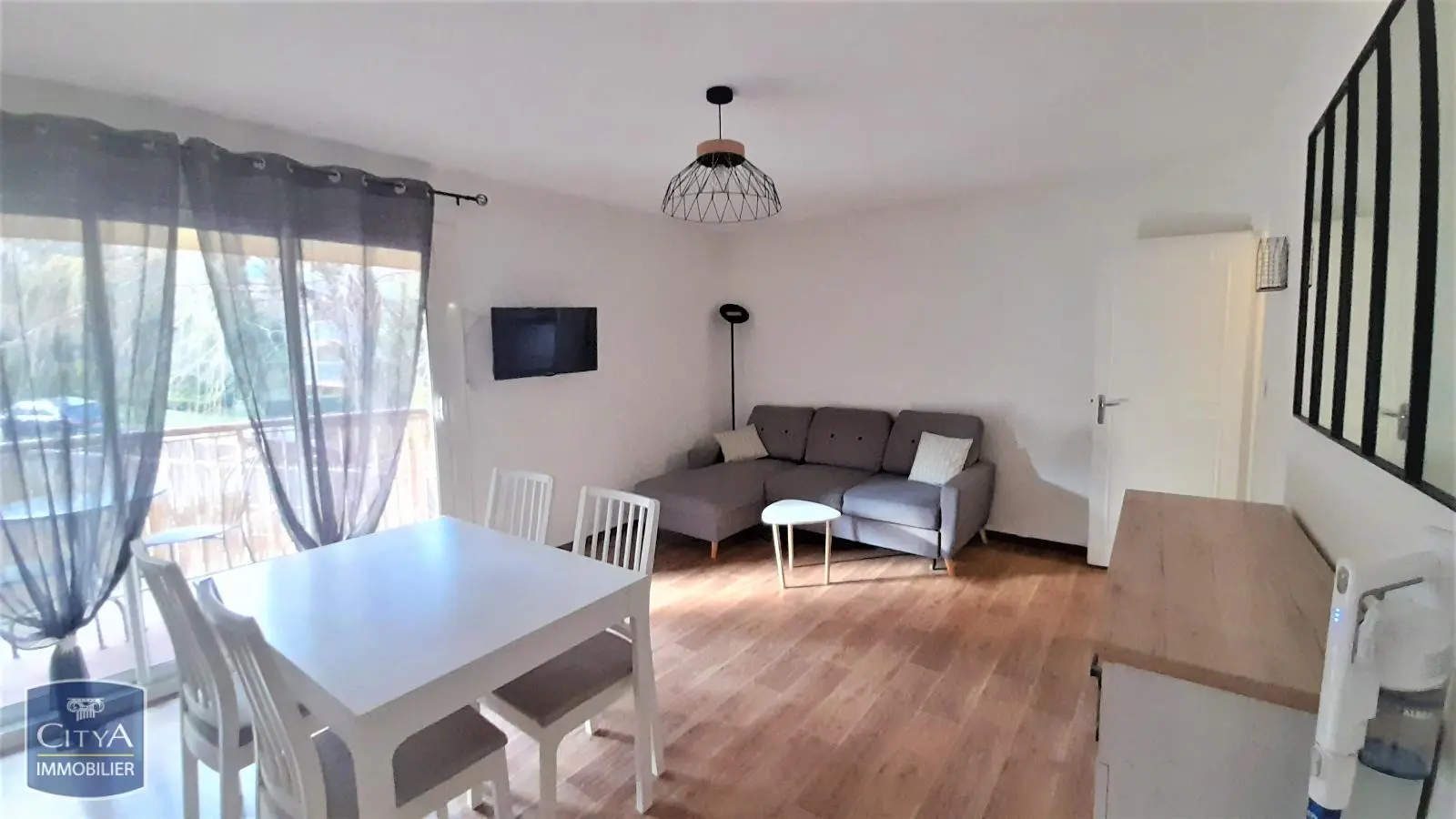 Photo 1 Appartement 2 pièces 41.7m²