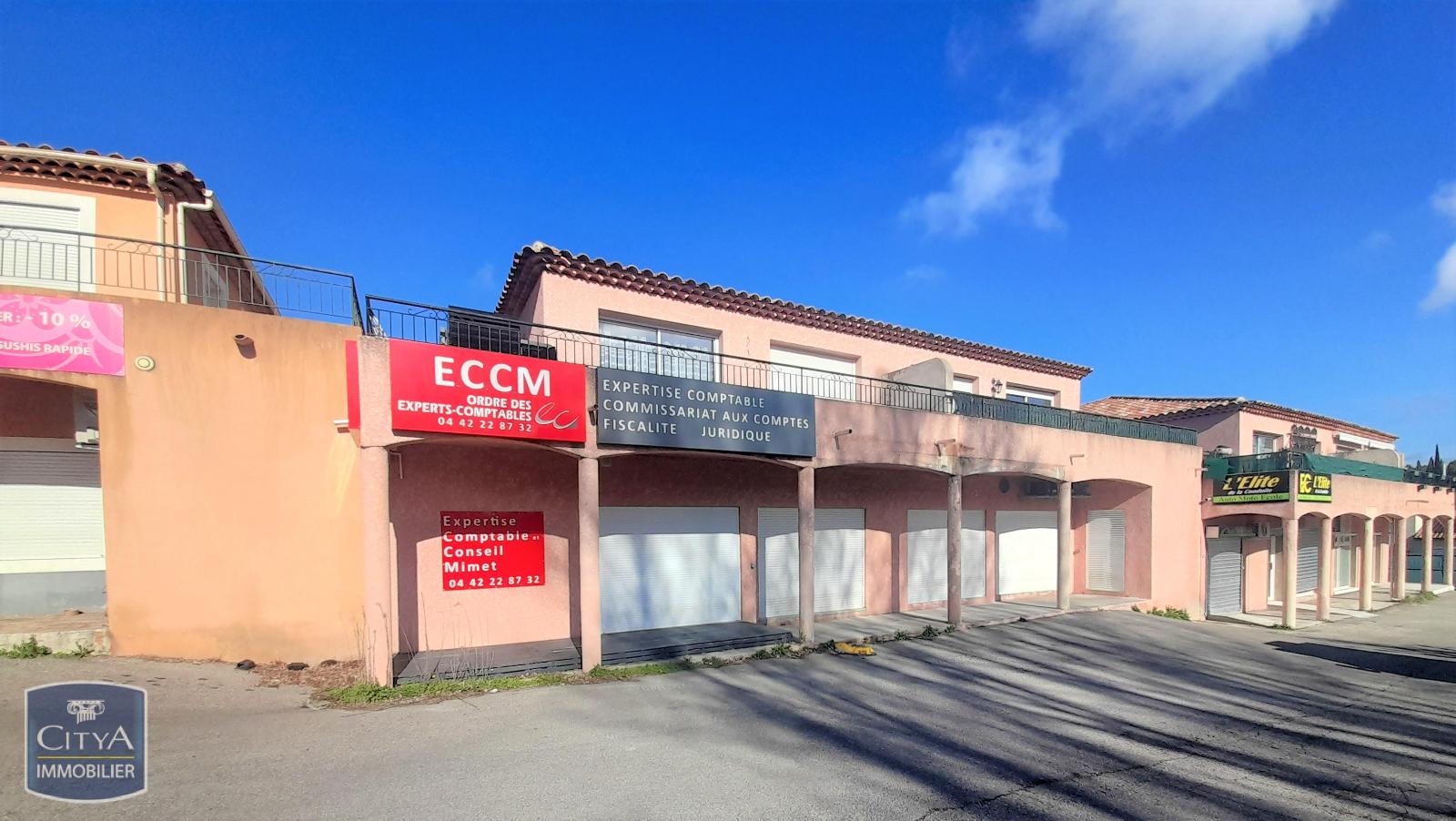 Photo Local Commercial 150m²