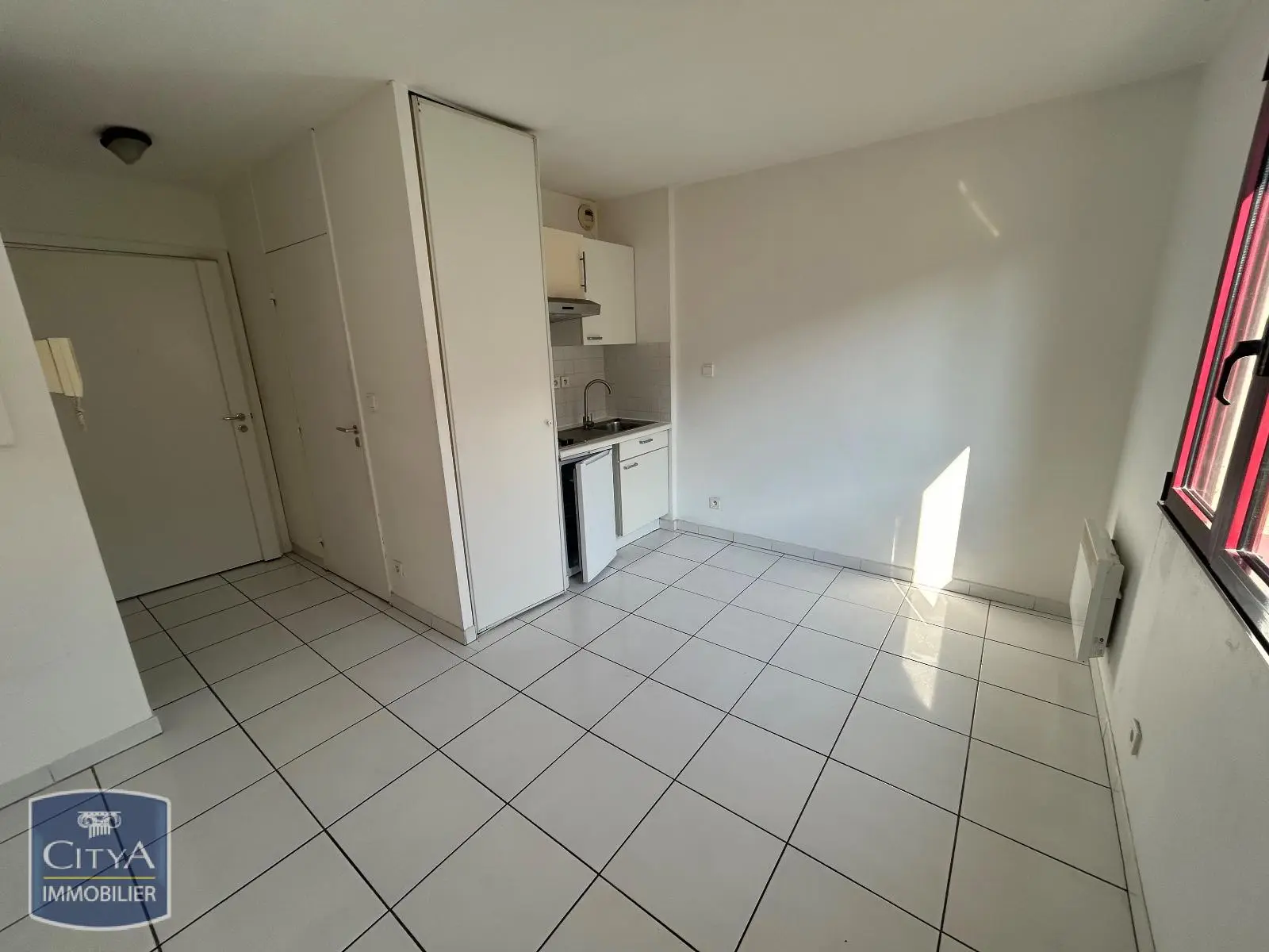 Photo 1 Appartement 1 pièce 15m²