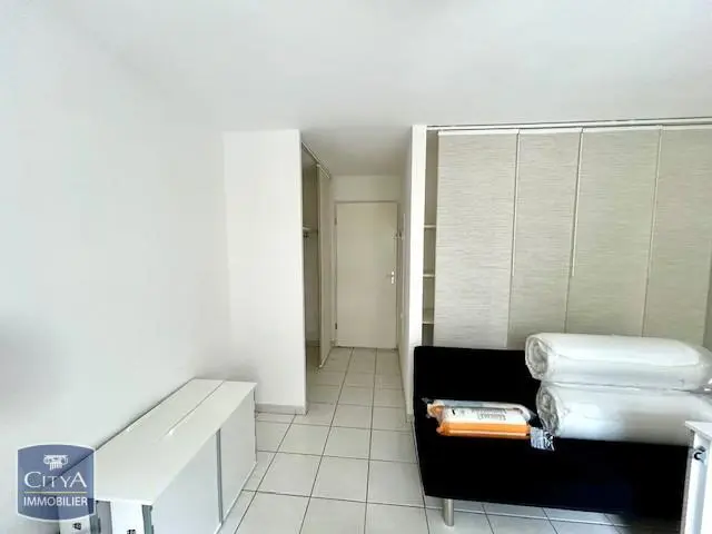 Photo 2 Appartement 1 pièce 30.76m²
