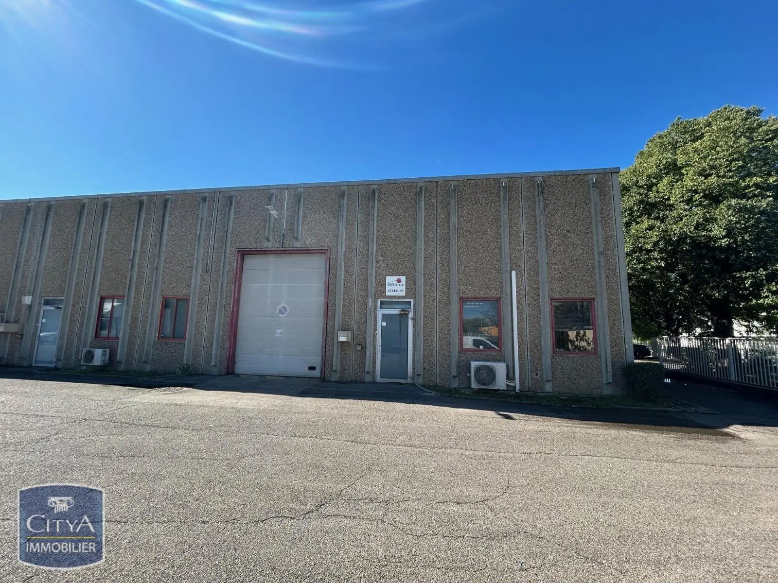 Photo 1 Local Commercial