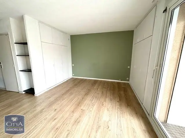 Photo 2 Appartement 1 pièce 27.7m²