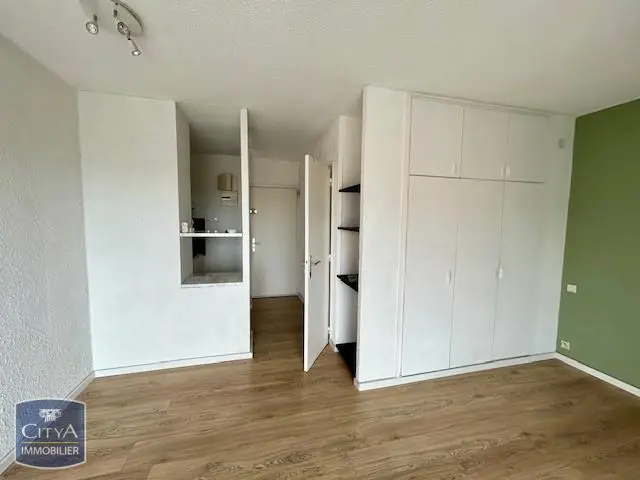 Photo 3 Appartement 1 pièce 27.7m²