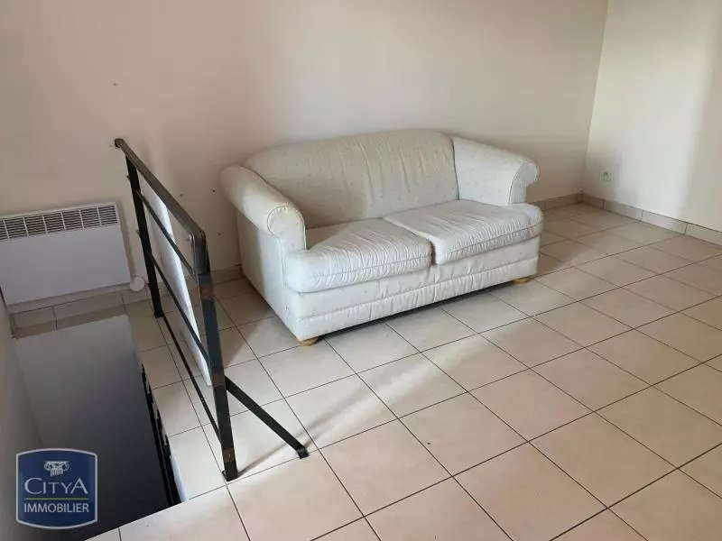 Illustration pour Appartement 1 pièce 16m² Photo Appartement 1 pièce 16m²