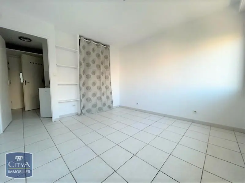 Photo 2 Appartement 1 pièce 18.82m²