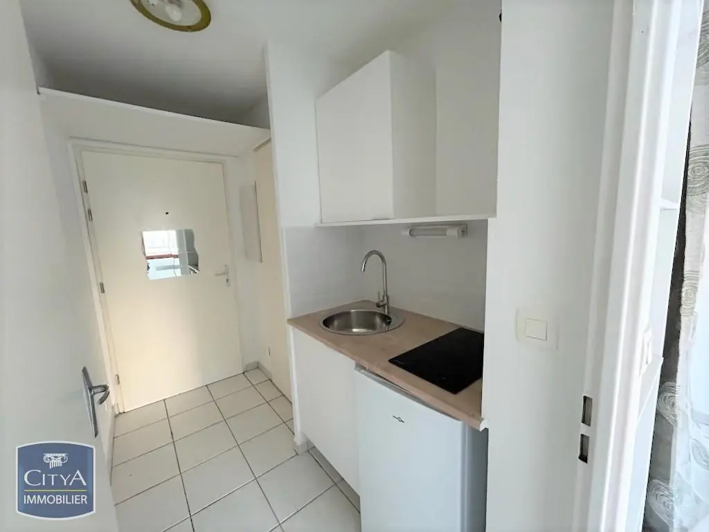 Photo 3 Appartement 1 pièce 18.82m²