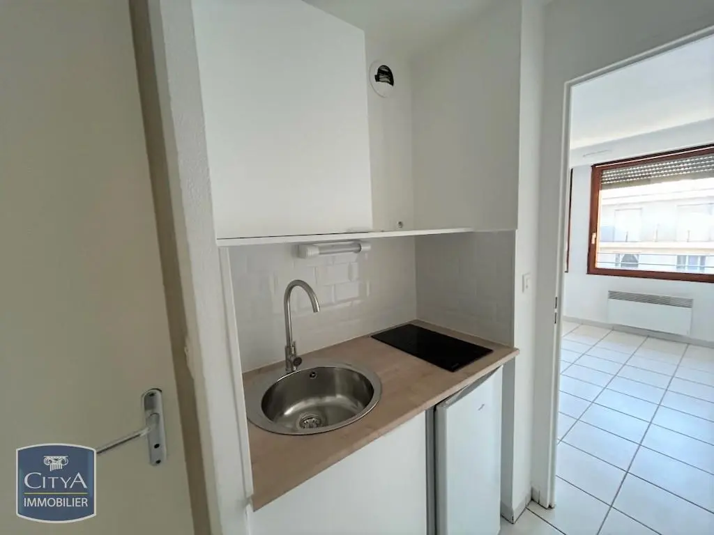 Photo 4 Appartement 1 pièce 18.82m²