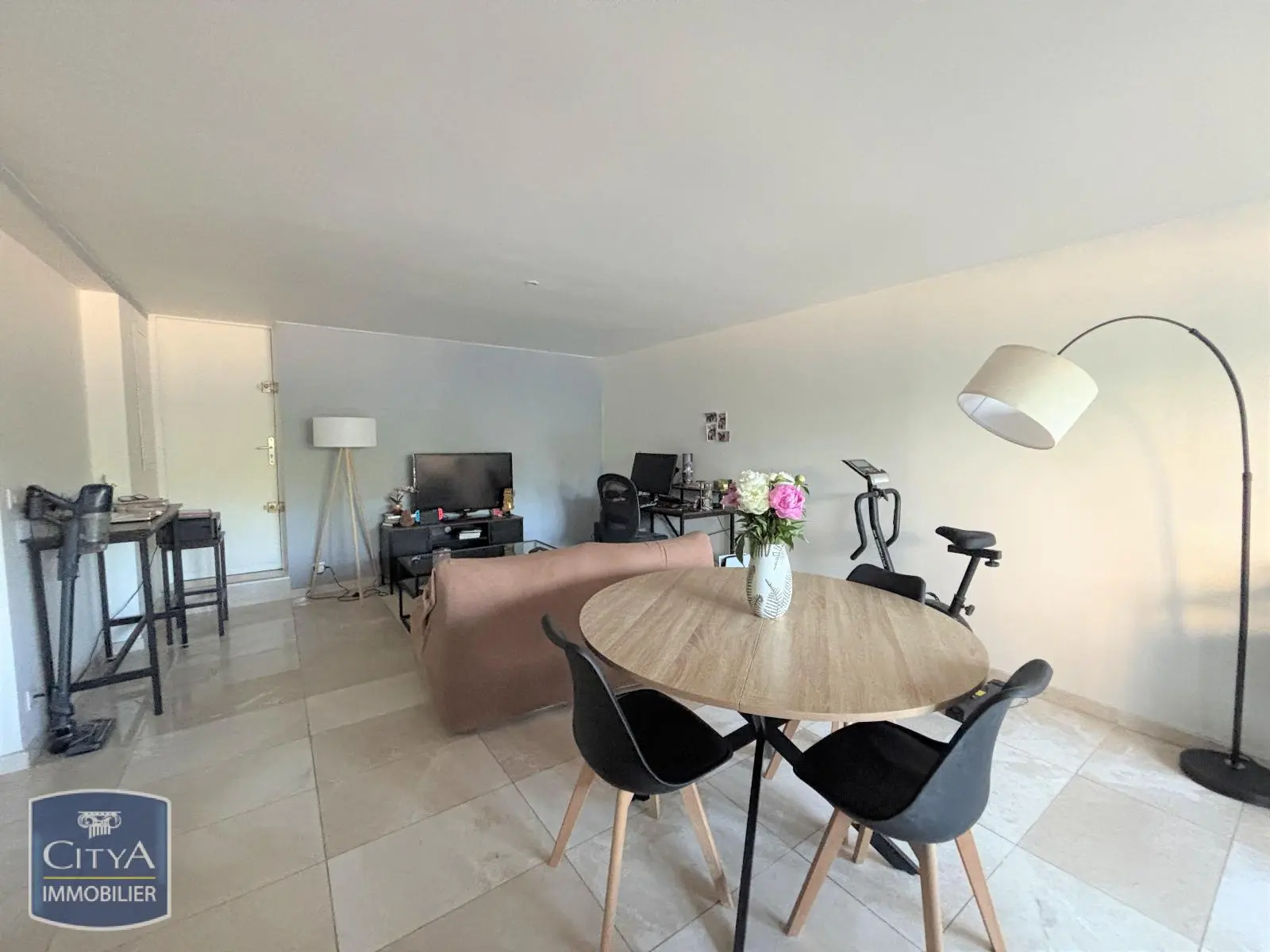 Photo 1 Appartement 2 pièces 45.72m²