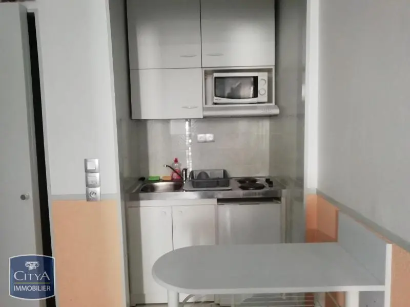 Photo 2 Appartement 1 pièce 14.66m²