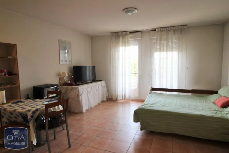 Photo 2 Appartement 1 pièce 31.8m²