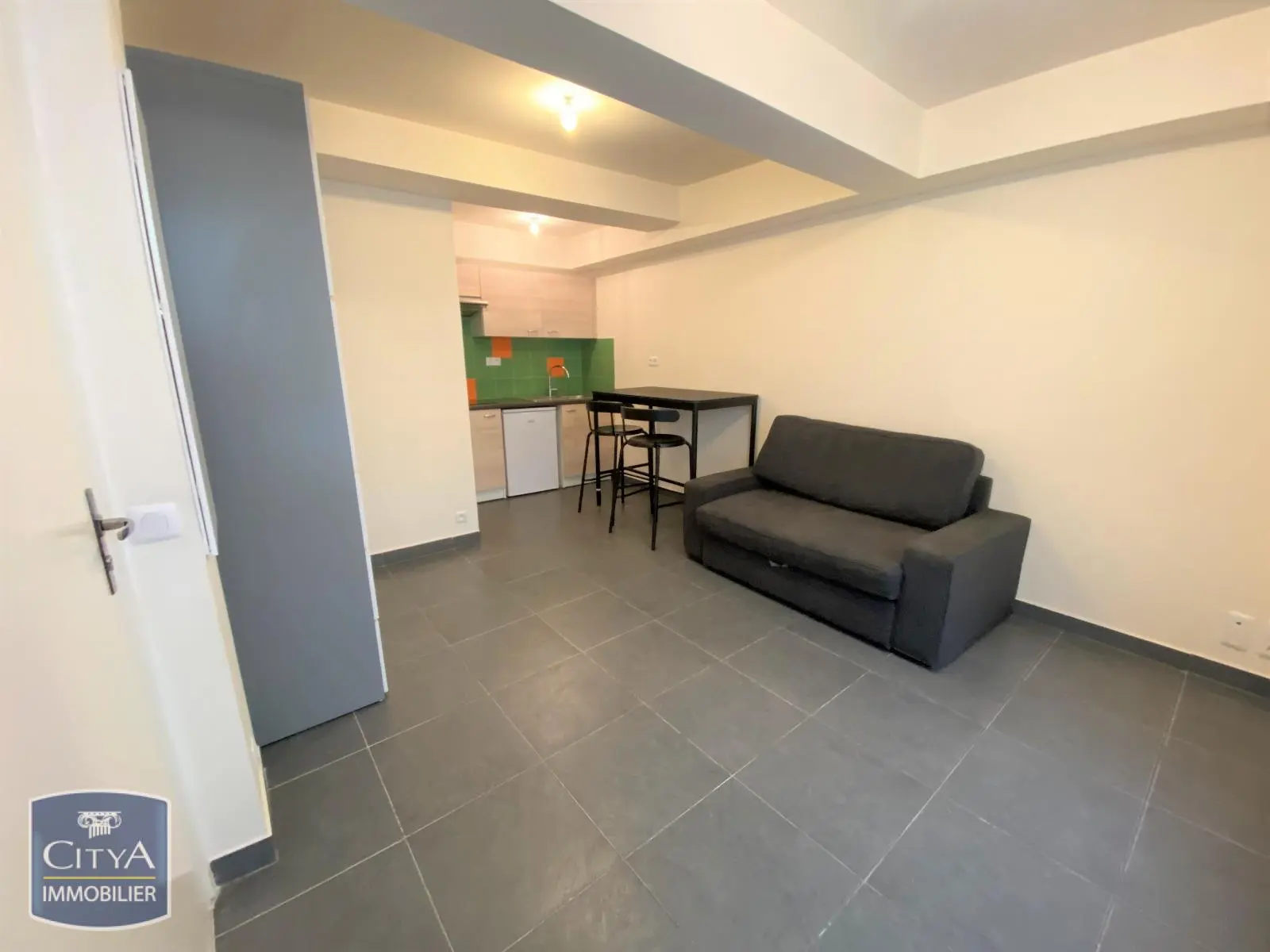 Photo 2 Appartement 1 pièce 18.2m²