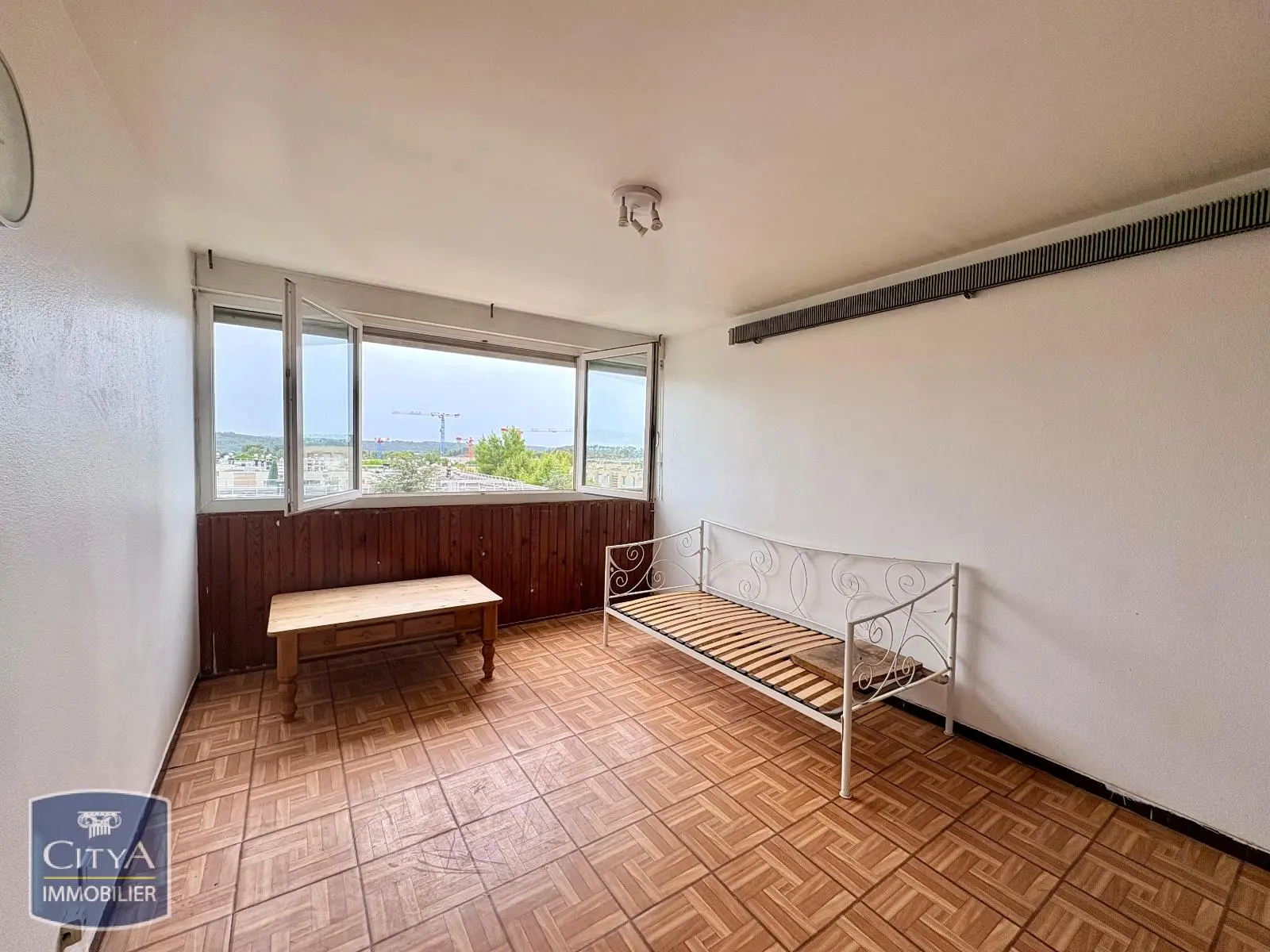 Photo 1 Appartement 1 pièce 23.56m²