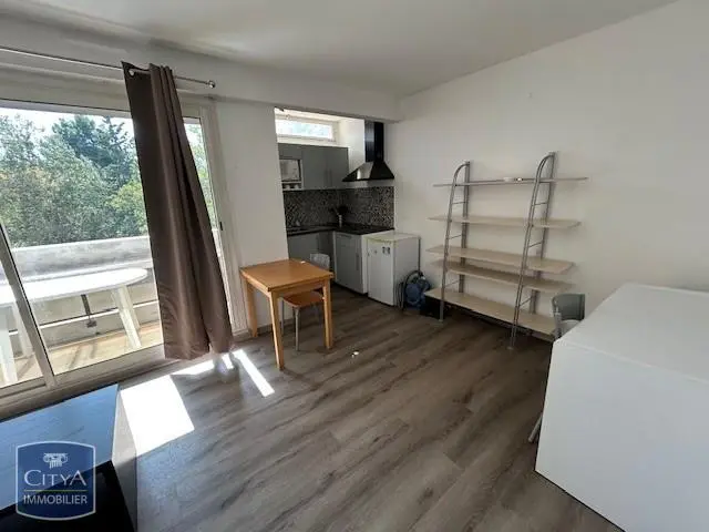 Photo 2 Appartement 1 pièce 24.32m²