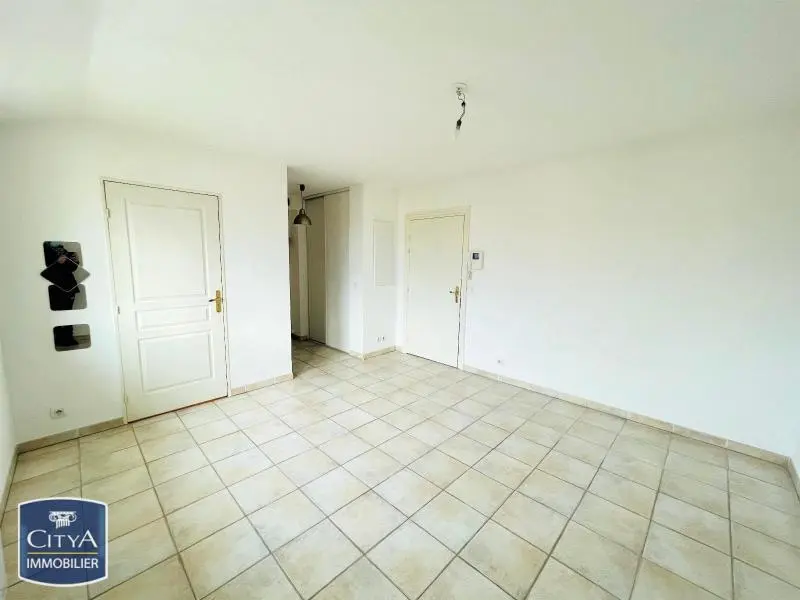 Photo 2 Appartement 1 pièce 23m²