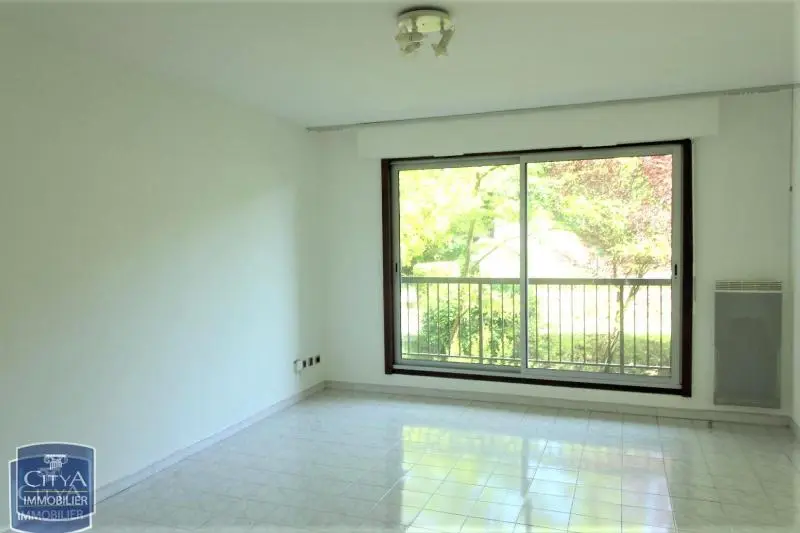 Photo 1 Appartement 1 pièce 31.3m²