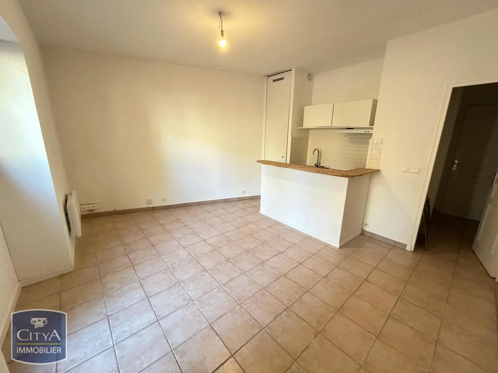 Photo 1 Appartement 1 pièce 25.47m²