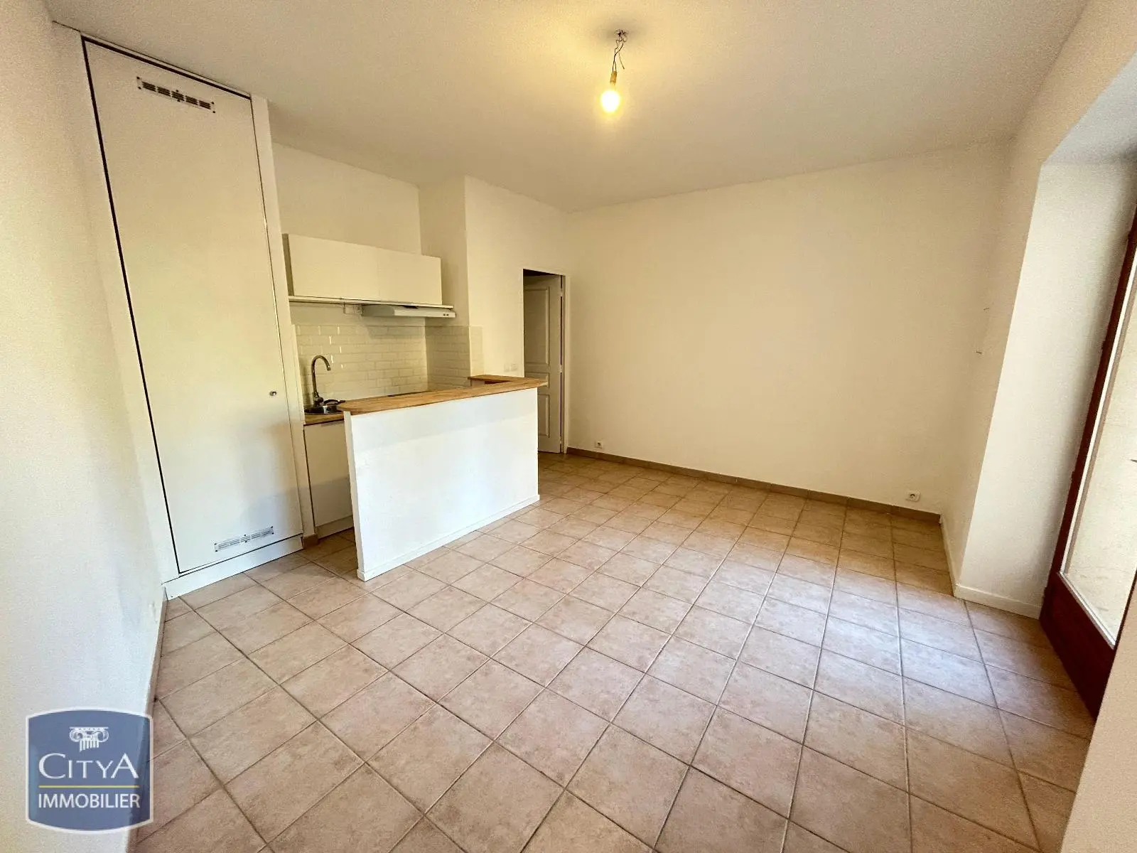 Photo 3 Appartement 1 pièce 25.47m²