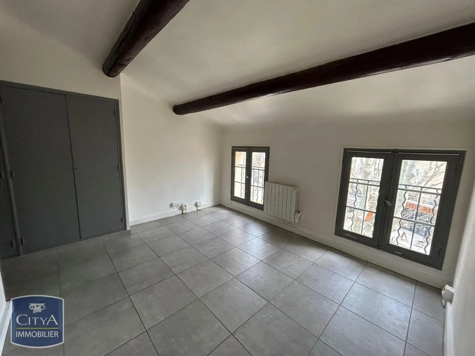 Photo 1 Appartement 1 pièce 28m²