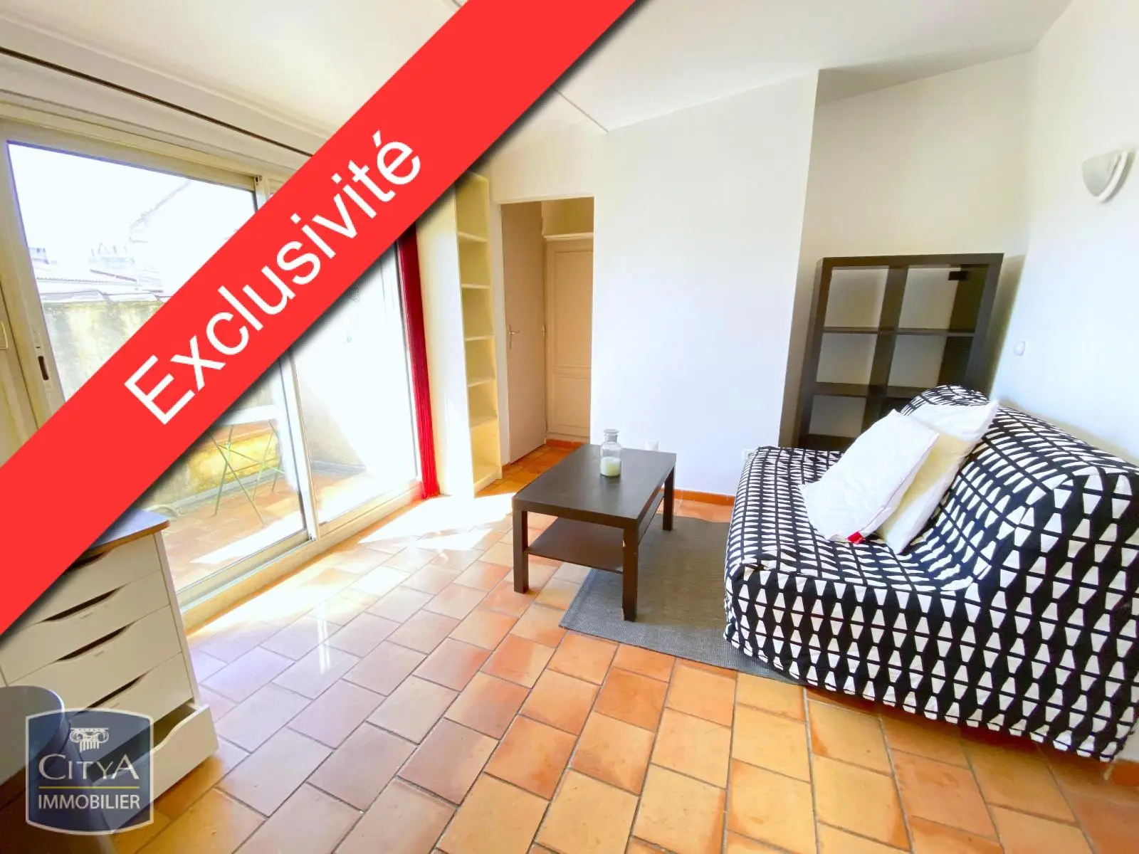 Photo 1 Appartement 1 pièce 18m²