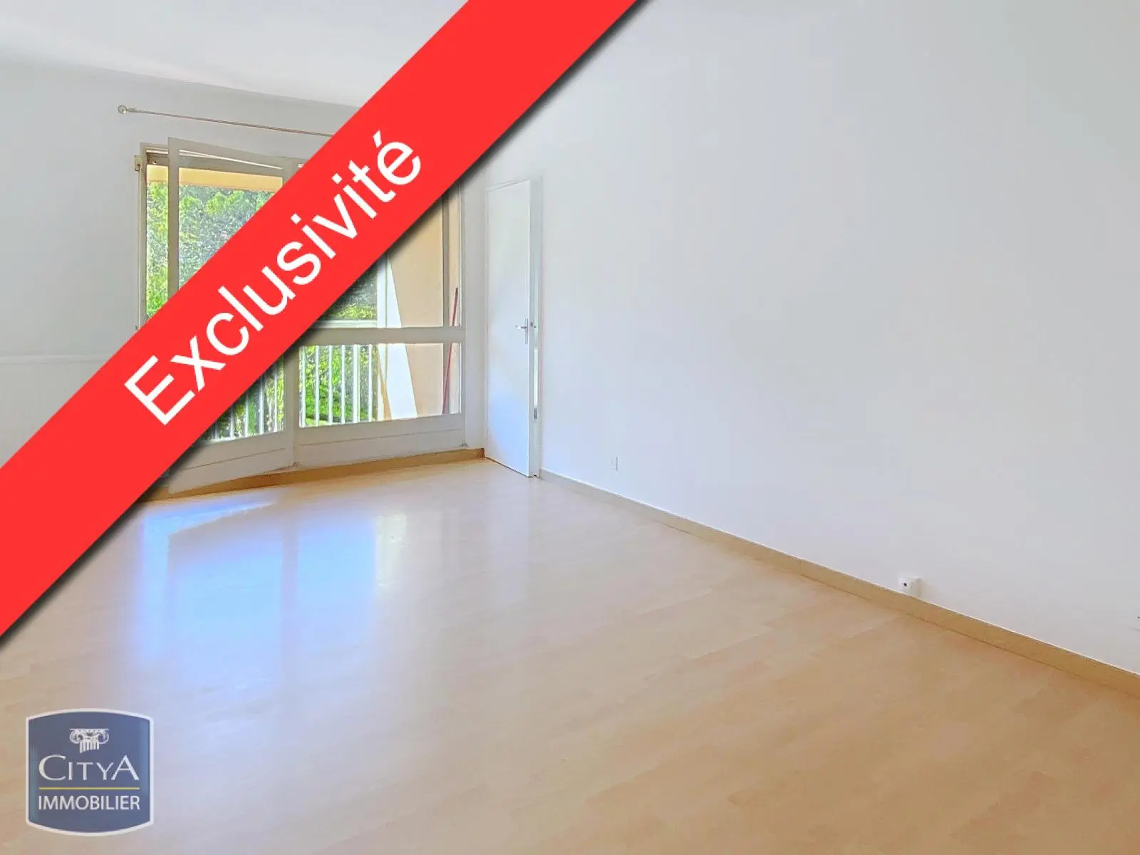 Photo 1 Appartement 1 pièce 30m²