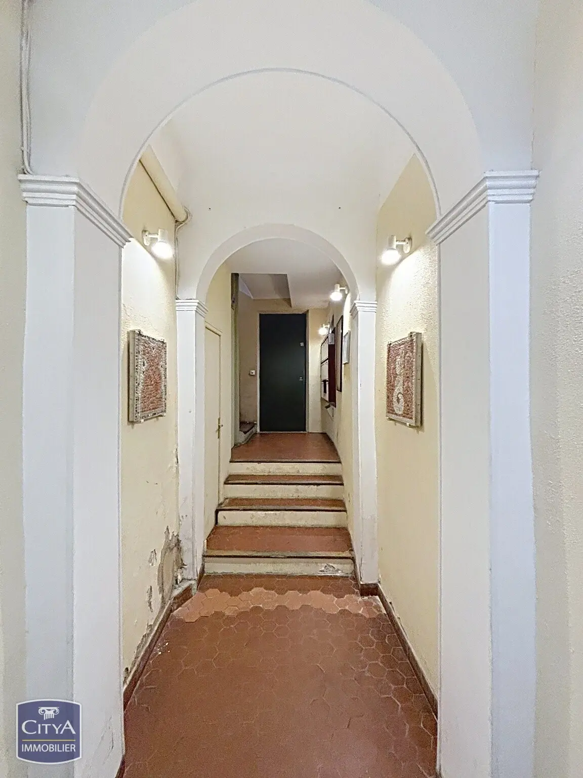 Photo 1 Appartement 1 pièce 13.71m²