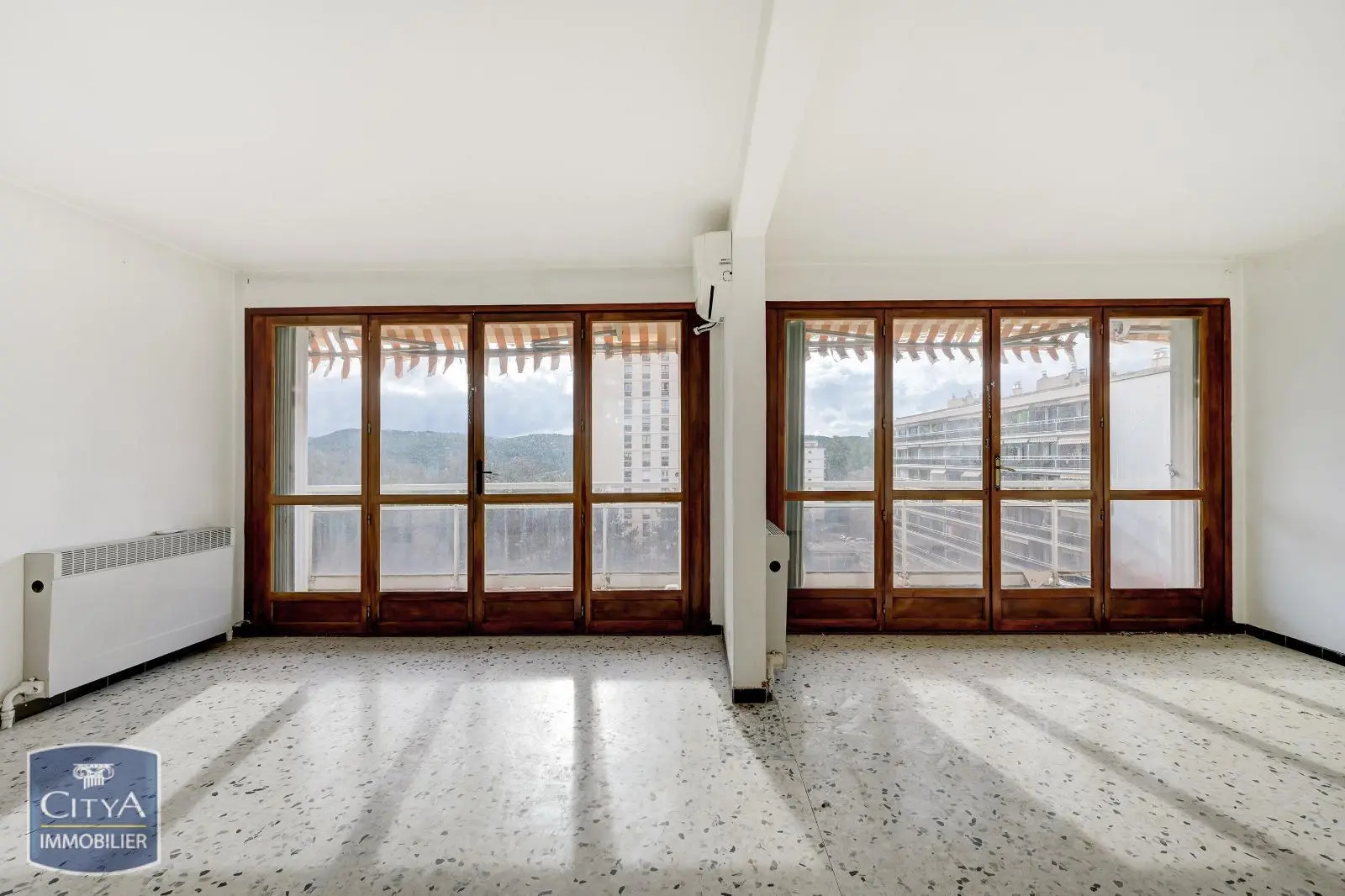 Photo 3 Appartement 4 pièces 80m²