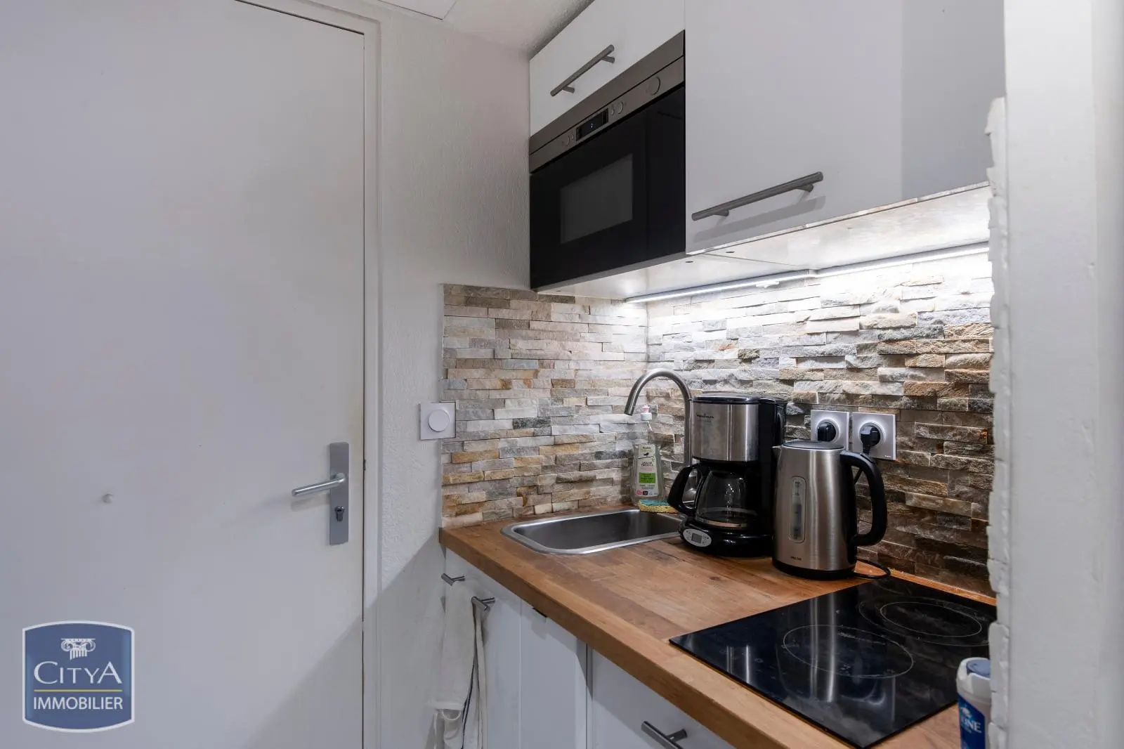 Photo 3 Appartement 1 pièce 17.71m²